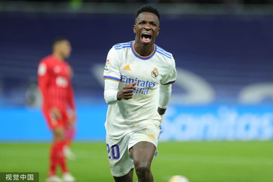 年龄与出勤